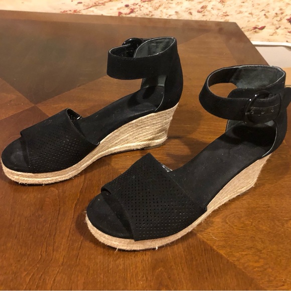 Unisa Black espadrilles ankle strap 7 1/2 M - Picture 2 of 4